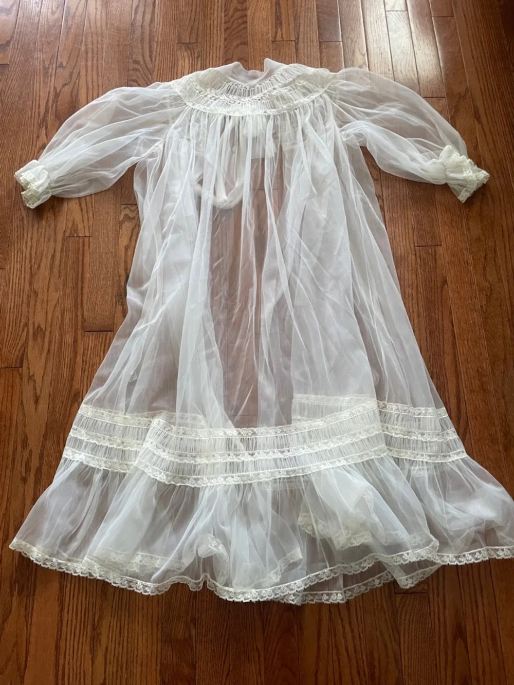 Vintage Radcliffe Ivory Peignoir Dressing Gown One Size - Picture 2 of 9